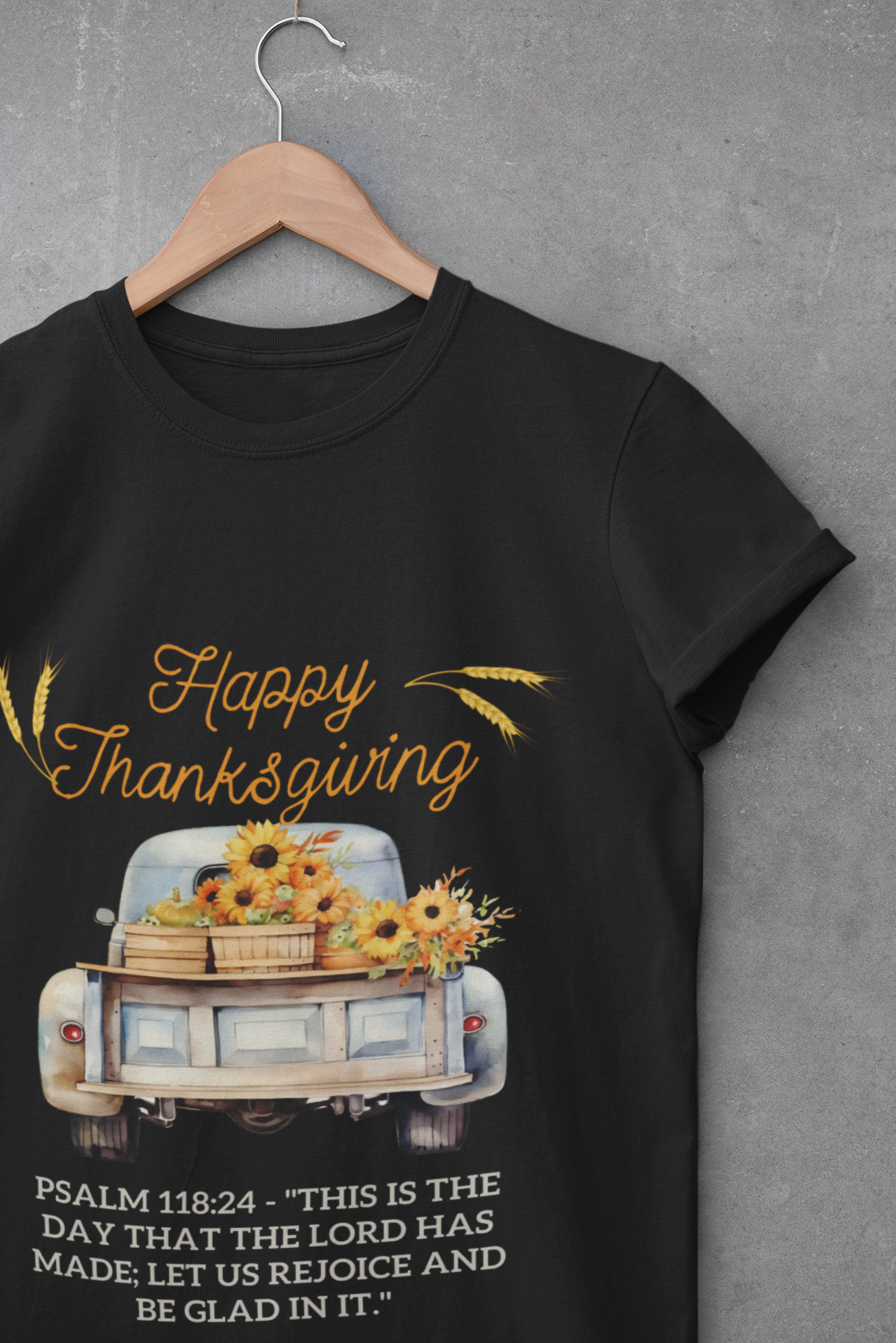 Happy Thanksgiving Vintage T Shirt, country charm, bountiful blessings, great for the holidays