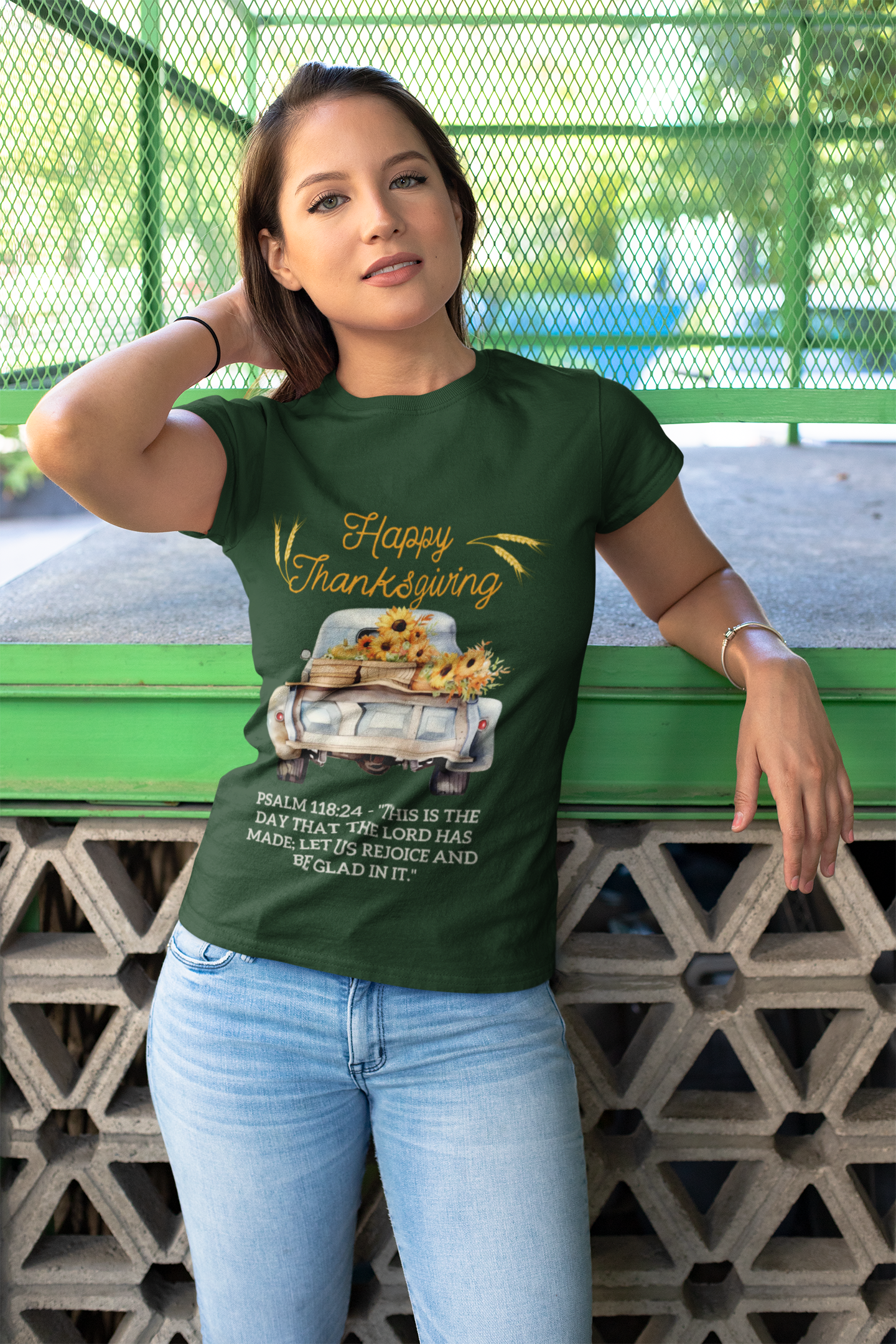 Happy Thanksgiving Vintage T Shirt, country charm, bountiful blessings, great for the holidays